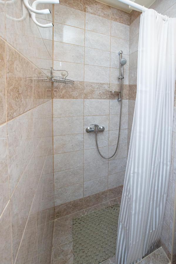 For You Apartman Gyula Bagian luar foto